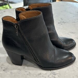 Sofft Black Leather Uppers Heeled Booties